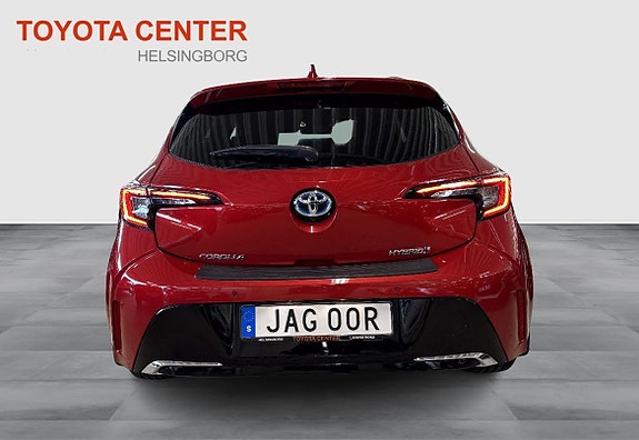 Toyota Corolla 5 of 16