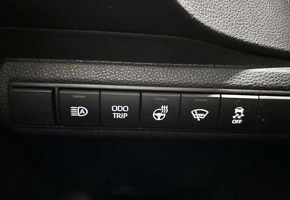 Toyota Corolla 14 of 16