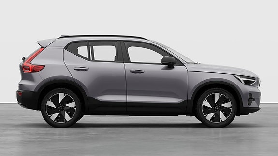 Volvo EX40 8 of 25