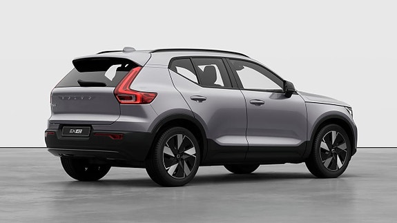 Volvo EX40 7 of 25
