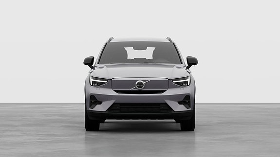 Volvo EX40 3 of 25