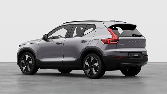 Volvo EX40 5 of 25