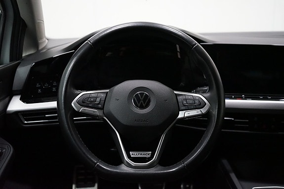 Volkswagen Golf Alltrack 10 of 19