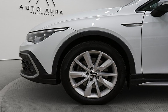 Volkswagen Golf Alltrack 7 of 19
