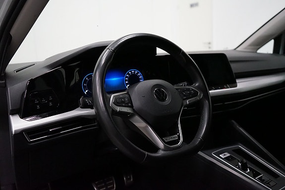 Volkswagen Golf Alltrack 9 of 19
