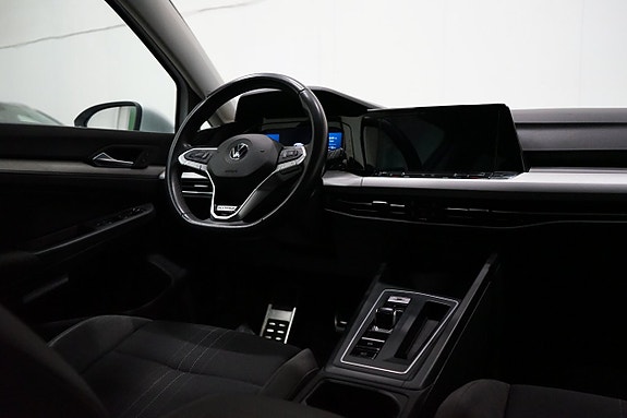 Volkswagen Golf Alltrack 19 of 19