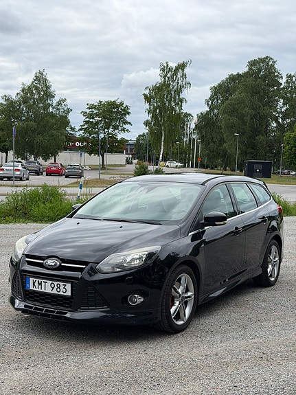 Ford Focus 2 of 5