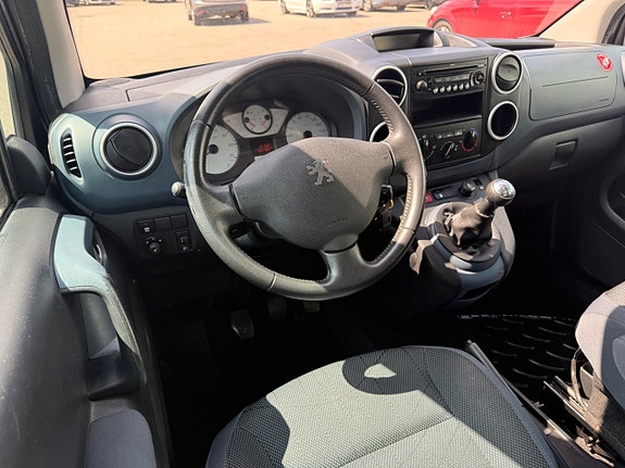 Peugeot Partner Tepee 10 of 13