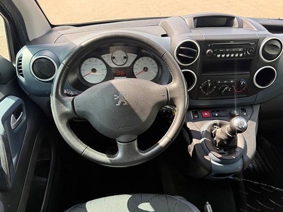 Peugeot Partner Tepee 11 of 13