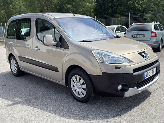 Peugeot Partner Tepee 3 of 5