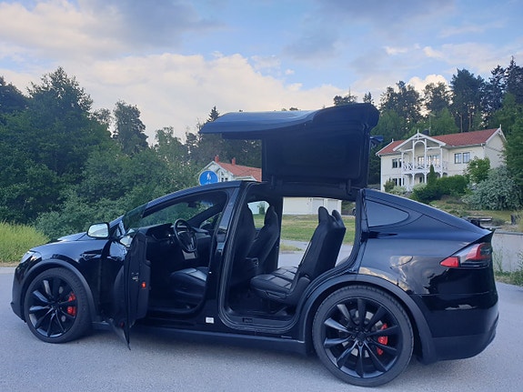 Tesla Model X 6 of 30