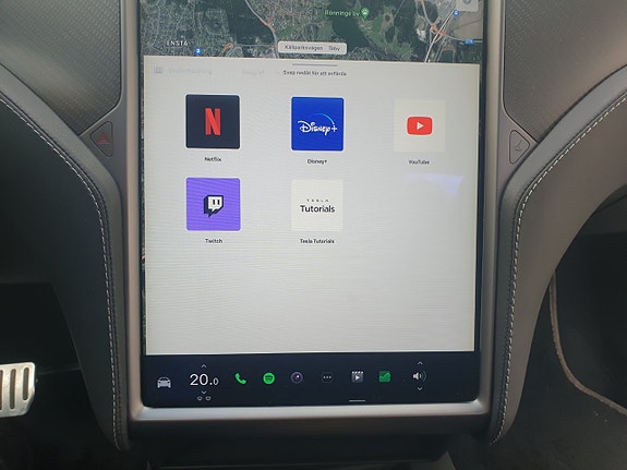 Tesla Model X 24 of 30