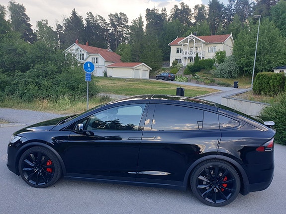 Tesla Model X 30 of 30