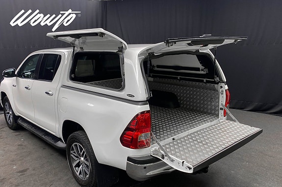 Toyota HiLux 21 of 23