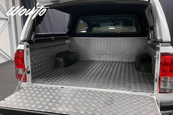 Toyota HiLux 22 of 23