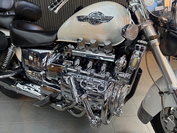 Honda Powersports F6C 8 of 12
