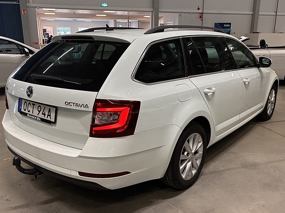 Skoda Octavia 3 of 5