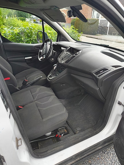 Ford Transit Connect 5 of 7