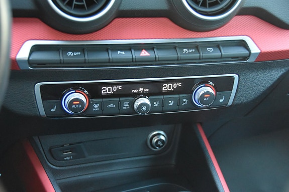 Audi Q2 16 of 18