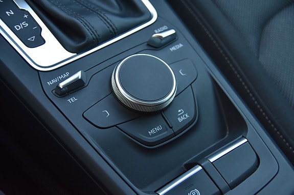 Audi Q2 18 of 18