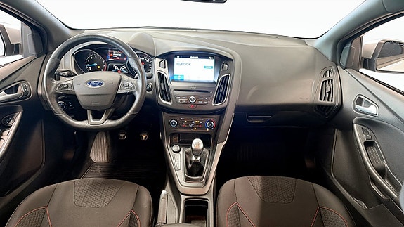 Ford Focus 4 of 5