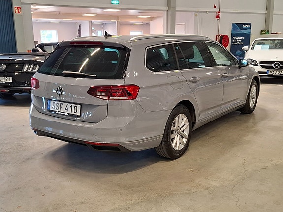 Volkswagen Passat 3 of 5