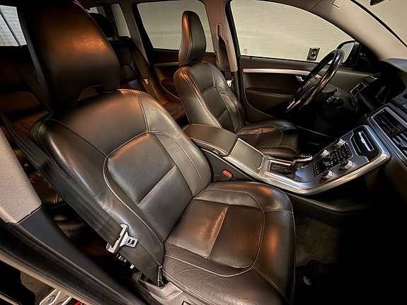 Volvo V70 7 of 15