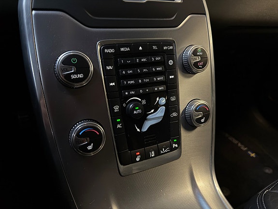 Volvo V70 13 of 15