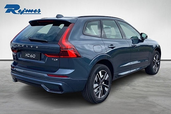 Volvo XC60 2 of 20