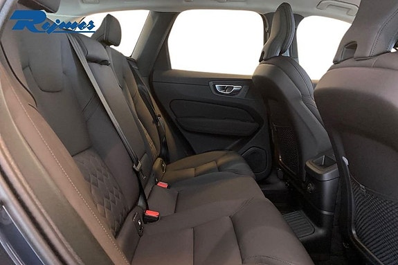 Volvo XC60 13 of 20