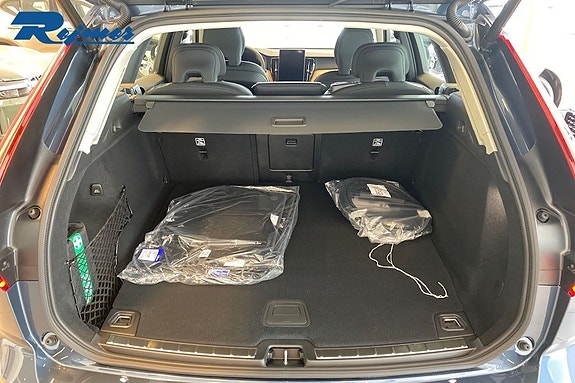 Volvo XC60 15 of 20