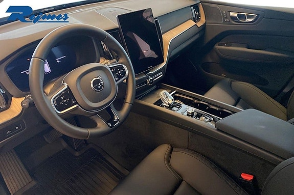 Volvo XC60 5 of 20