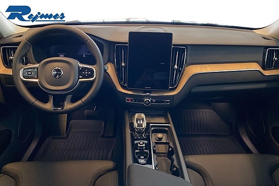Volvo XC60 10 of 20