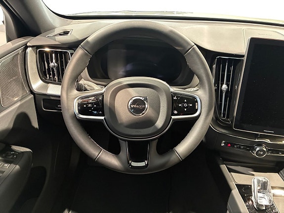 Volvo XC60 5 of 5