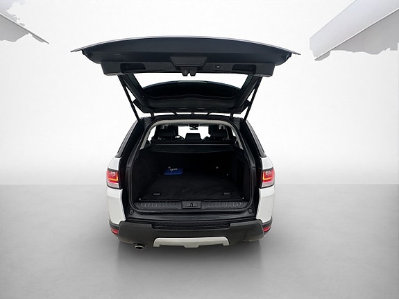 Land Rover Range Rover Sport 30 of 30