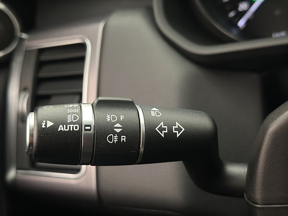Land Rover Range Rover Sport 16 of 30