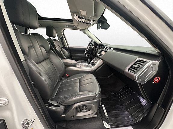 Land Rover Range Rover Sport 27 of 30