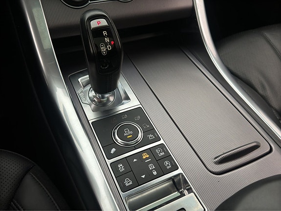 Land Rover Range Rover Sport 26 of 30