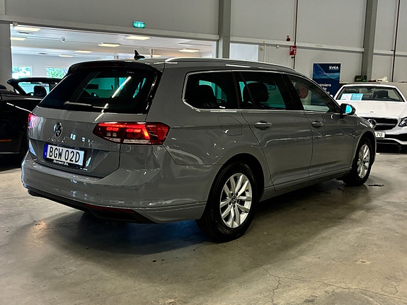Volkswagen Passat 4 of 5