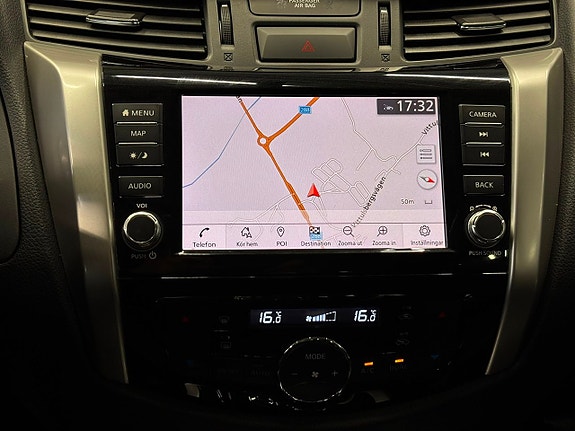 Nissan Navara 24 of 28