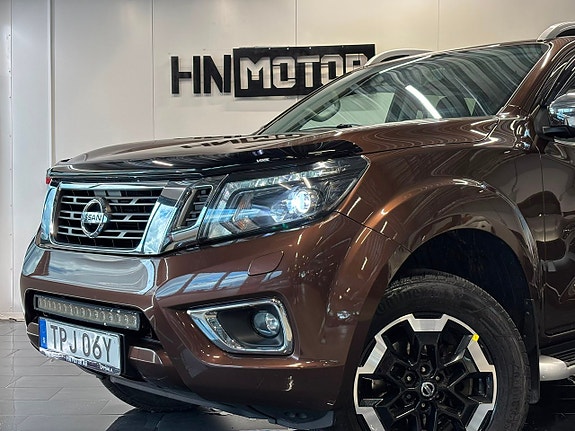 Nissan Navara 2 of 28