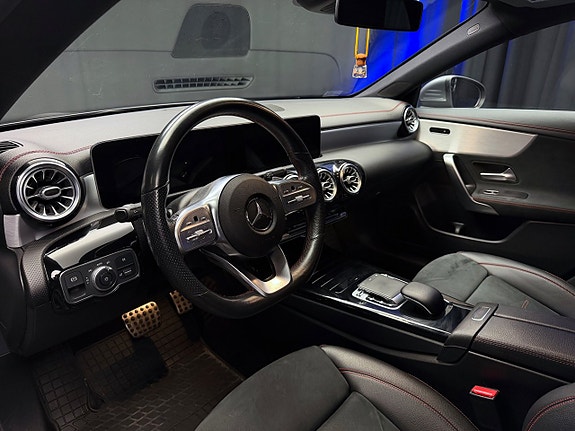 Mercedes-Benz CLA200 13 of 30