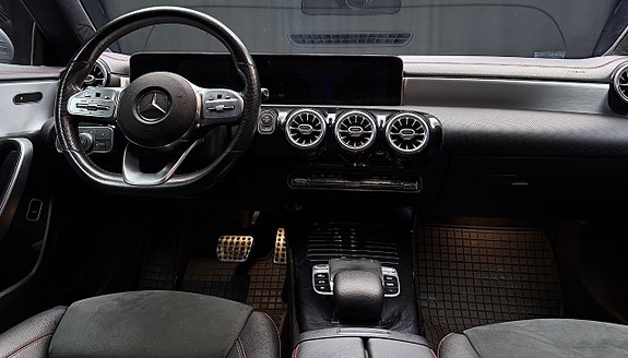 Mercedes-Benz CLA200 15 of 30