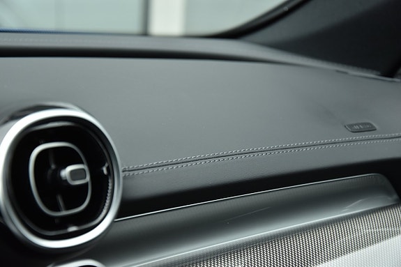 Mercedes-Benz C300 de 26 of 30