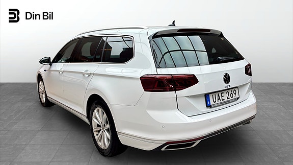 Volkswagen Passat 3 of 5