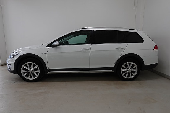 Volkswagen Golf Alltrack 3 of 21