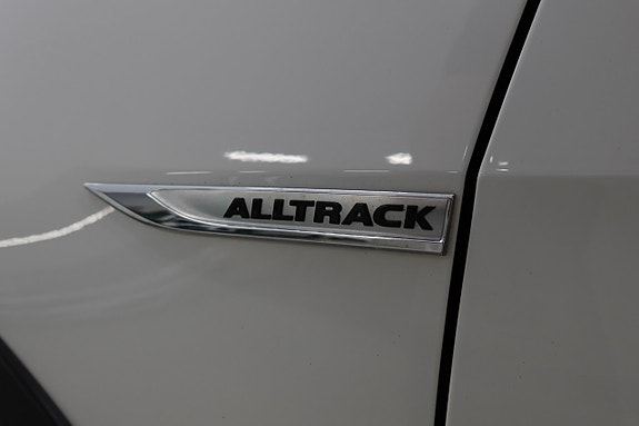 Volkswagen Golf Alltrack 18 of 21