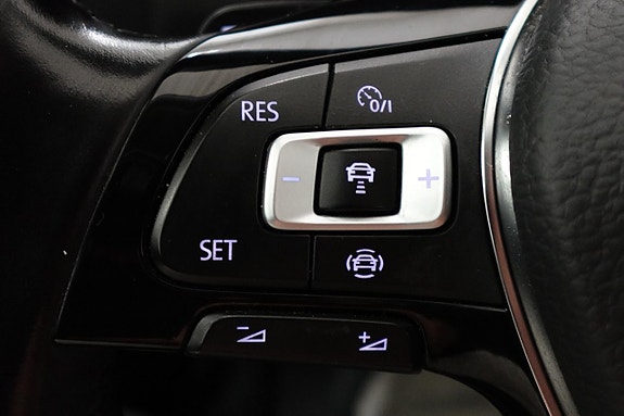 Volkswagen Golf Alltrack 14 of 21