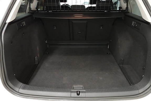 Volkswagen Golf Alltrack 16 of 21