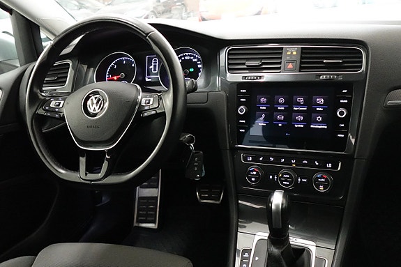 Volkswagen Golf Alltrack 8 of 21